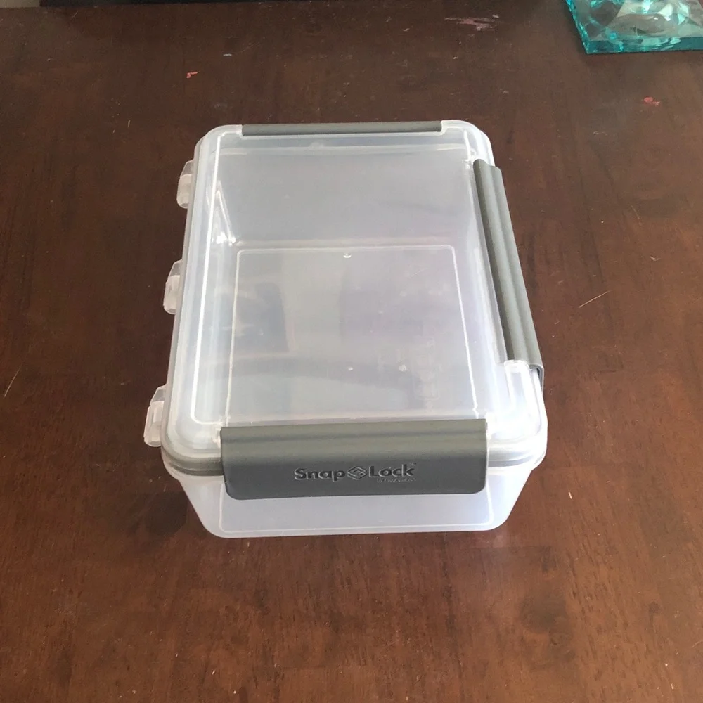 🤍 Snap Lock Plastic Food Storage Container